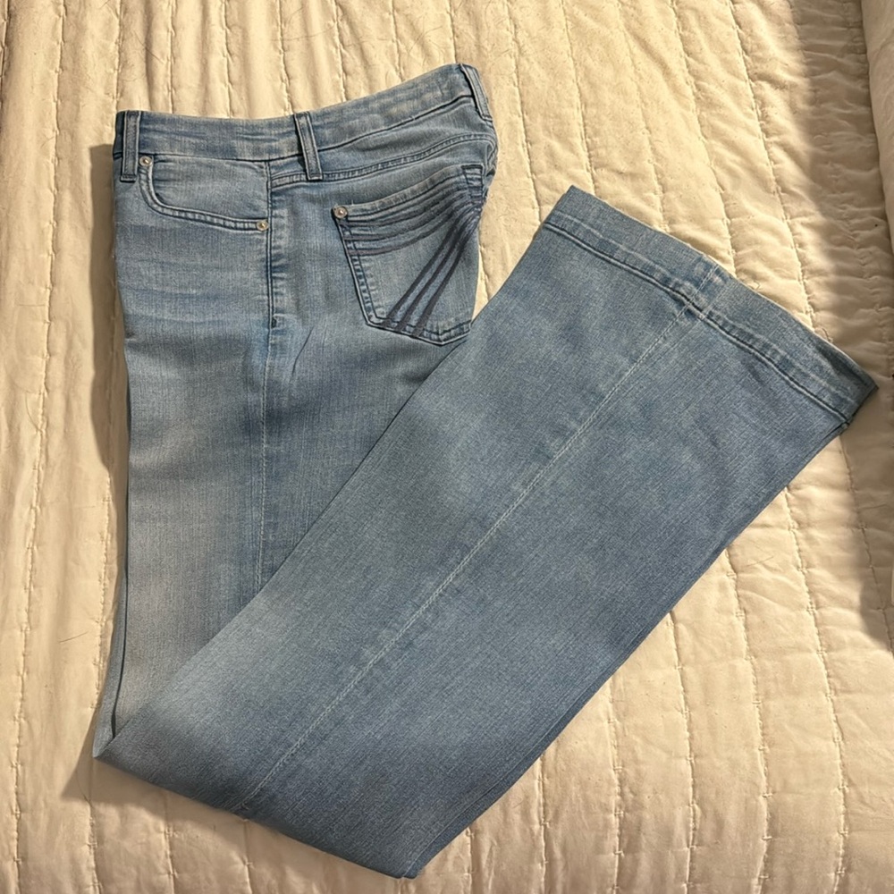 Seven for all Mankind Dojo